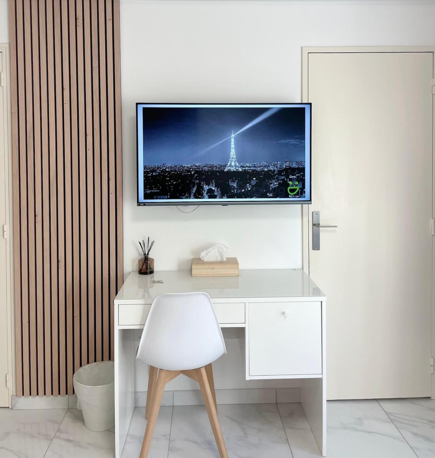 New In Center Metro 7 & 14 Maison Blanche *